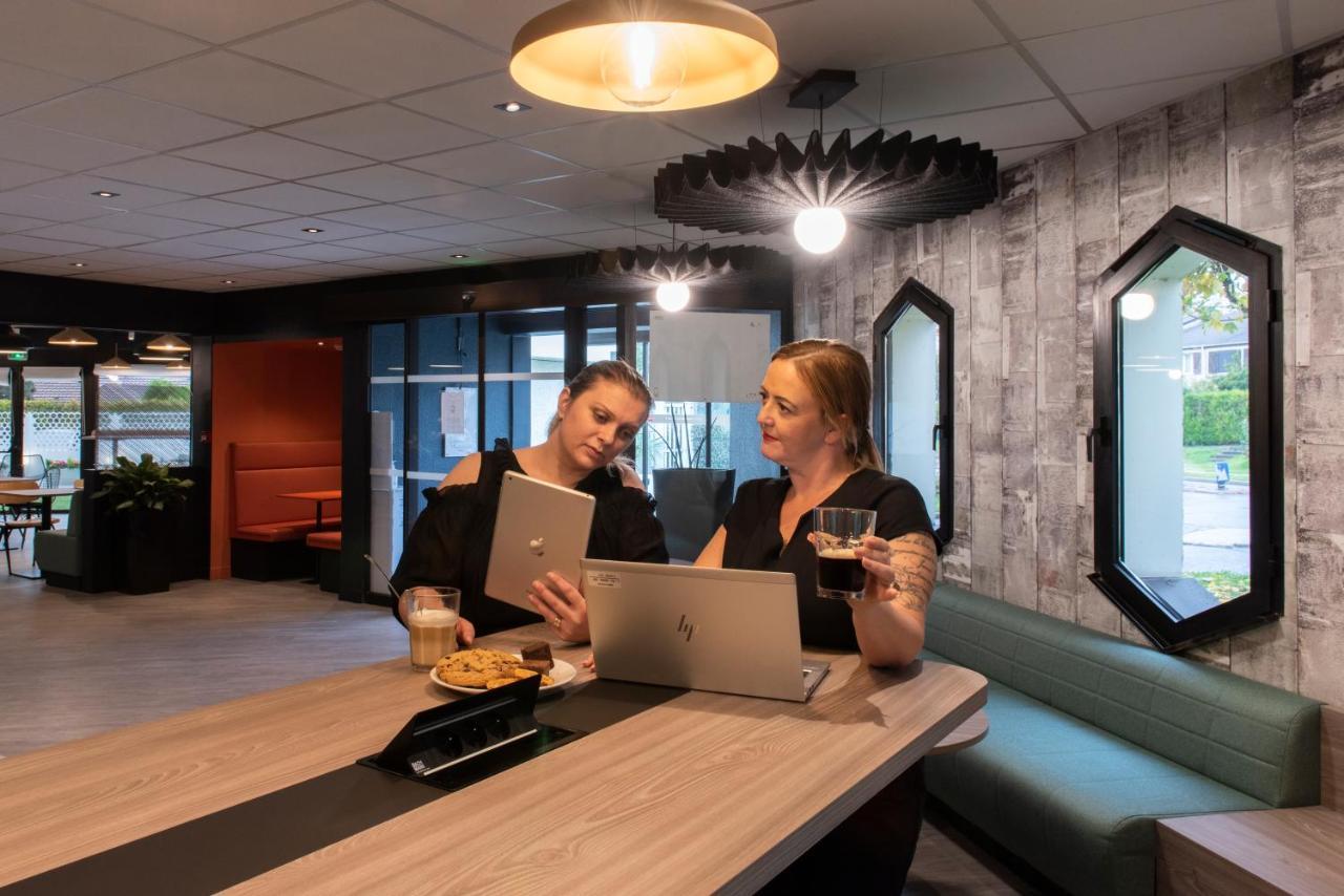 Hotel Ibis Cergy Pontoise Le Port Zewnętrze zdjęcie