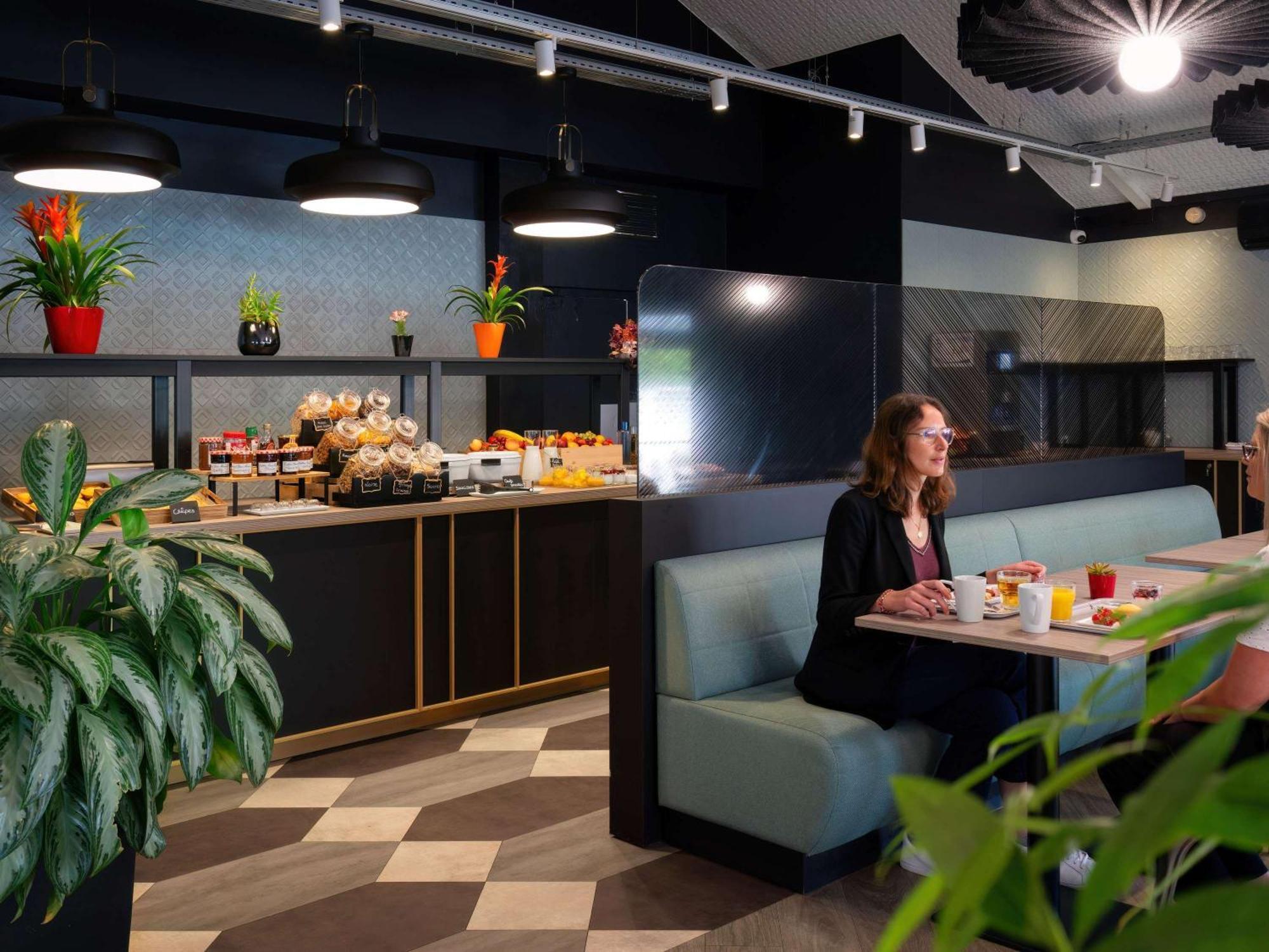 Hotel Ibis Cergy Pontoise Le Port Zewnętrze zdjęcie
