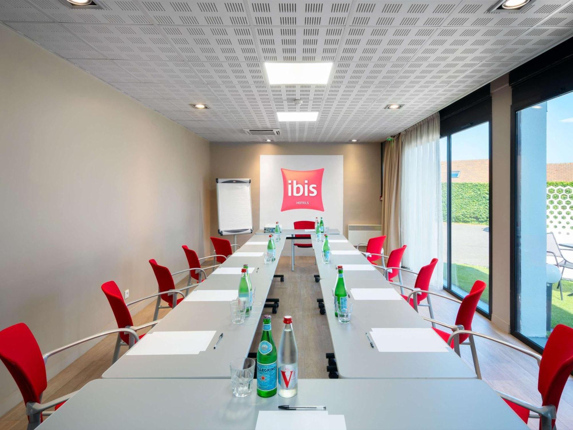 Hotel Ibis Cergy Pontoise Le Port Zewnętrze zdjęcie