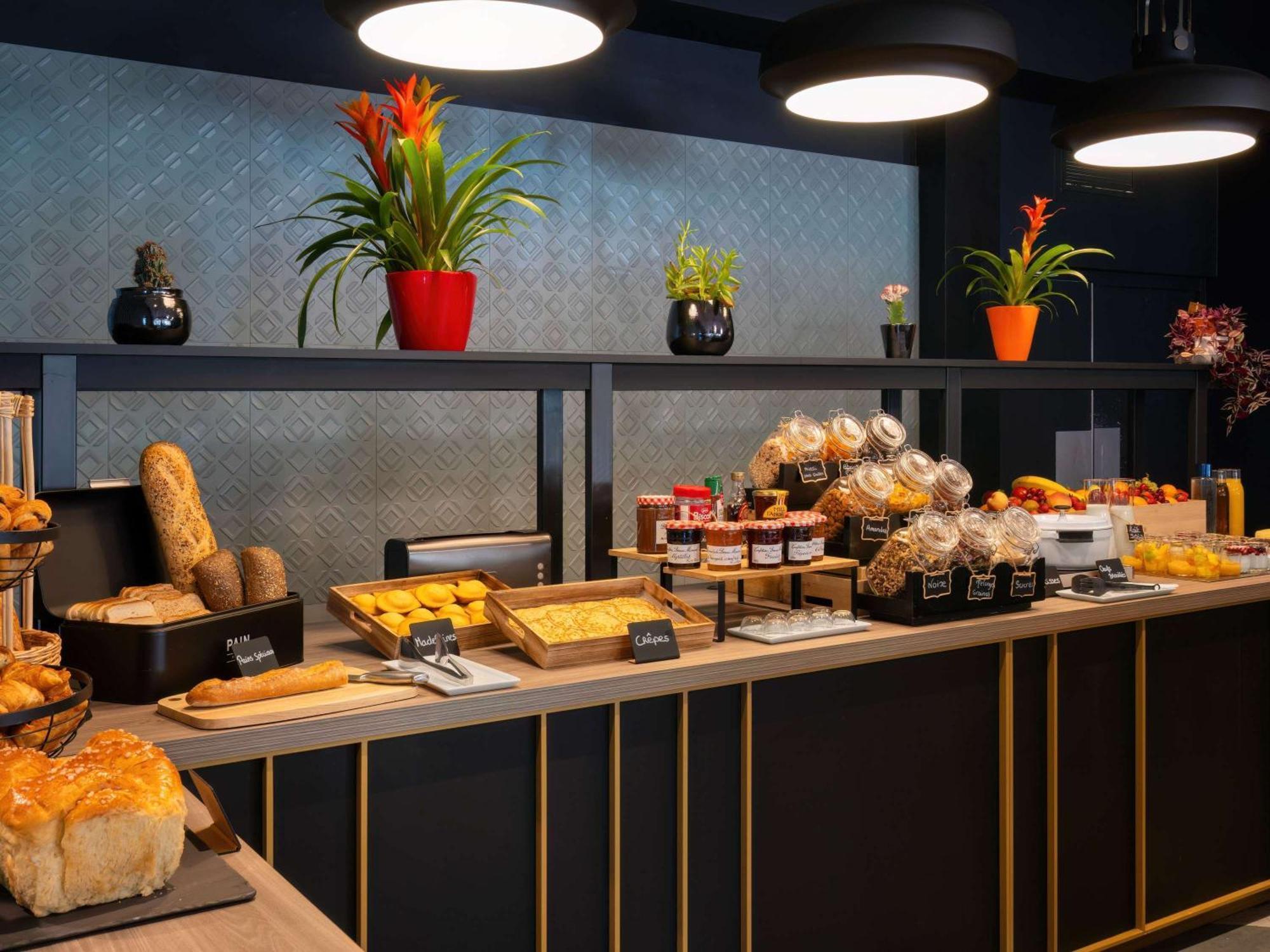 Hotel Ibis Cergy Pontoise Le Port Zewnętrze zdjęcie