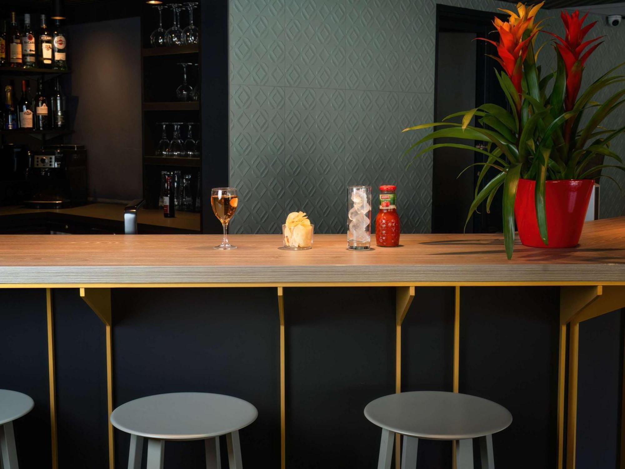 Hotel Ibis Cergy Pontoise Le Port Zewnętrze zdjęcie