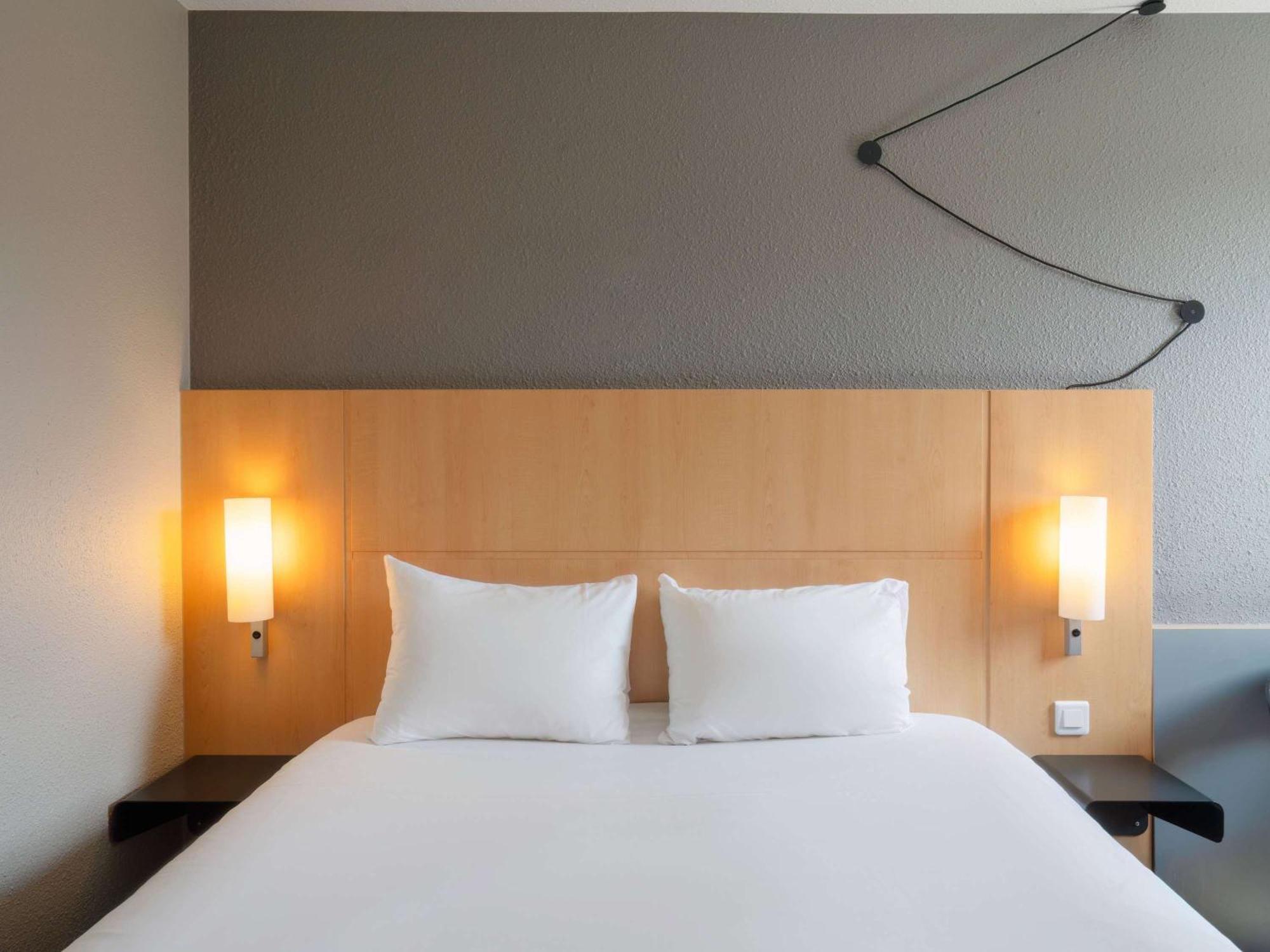 Hotel Ibis Cergy Pontoise Le Port Zewnętrze zdjęcie