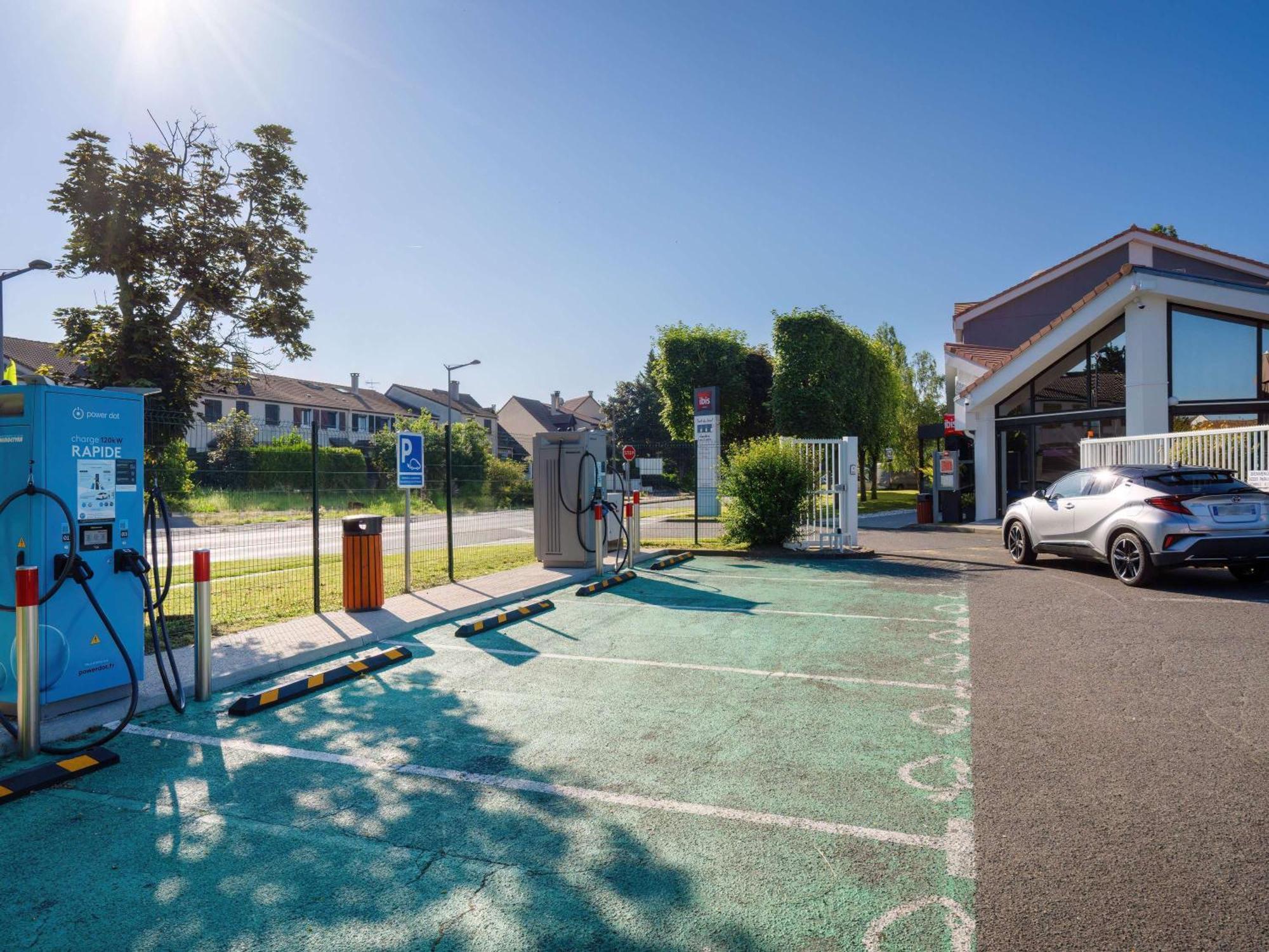 Hotel Ibis Cergy Pontoise Le Port Zewnętrze zdjęcie