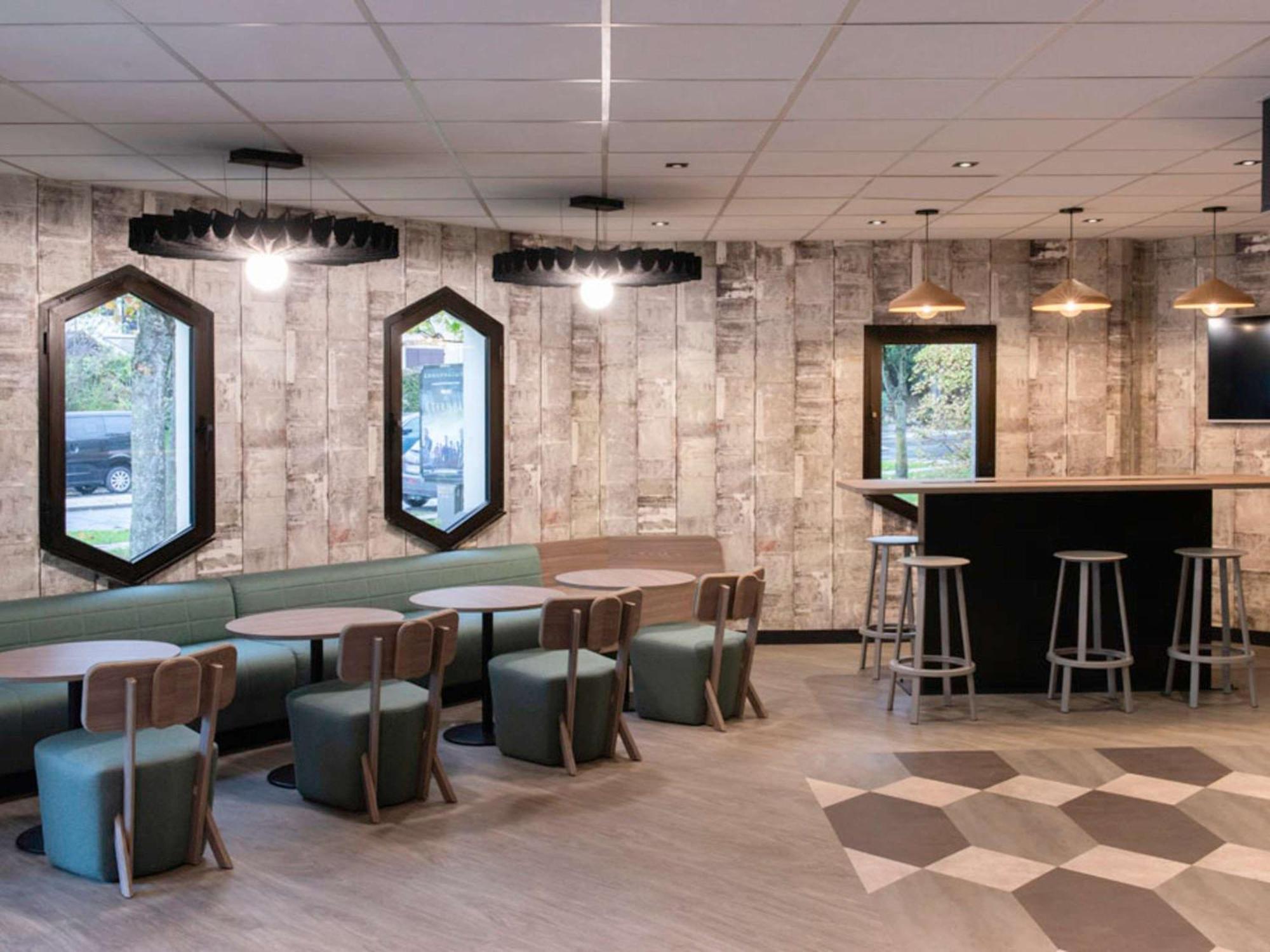 Hotel Ibis Cergy Pontoise Le Port Zewnętrze zdjęcie