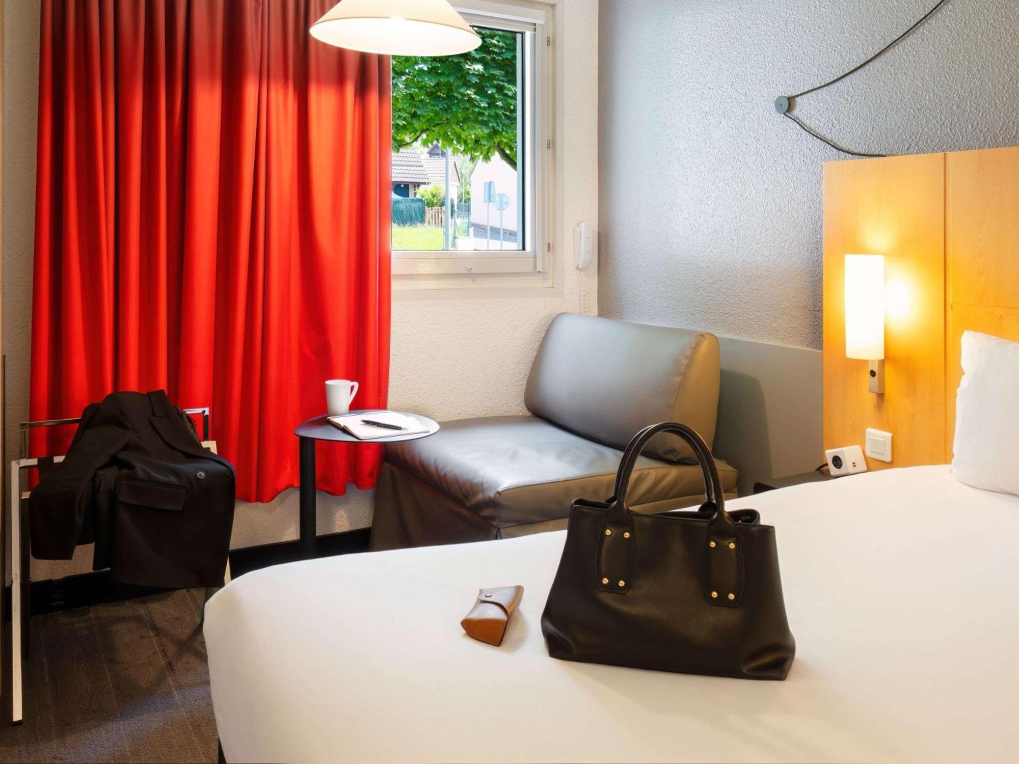 Hotel Ibis Cergy Pontoise Le Port Zewnętrze zdjęcie