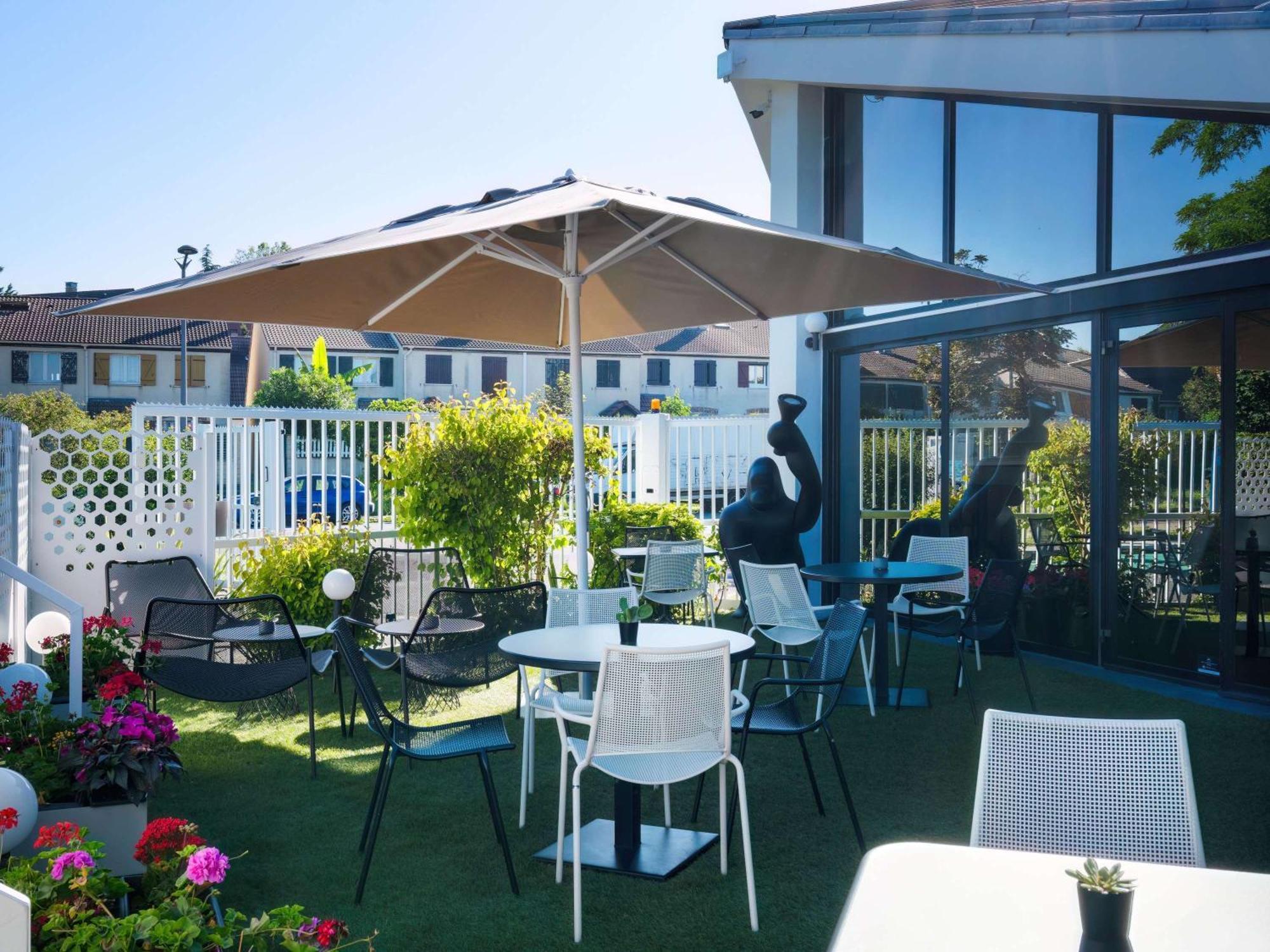 Hotel Ibis Cergy Pontoise Le Port Zewnętrze zdjęcie