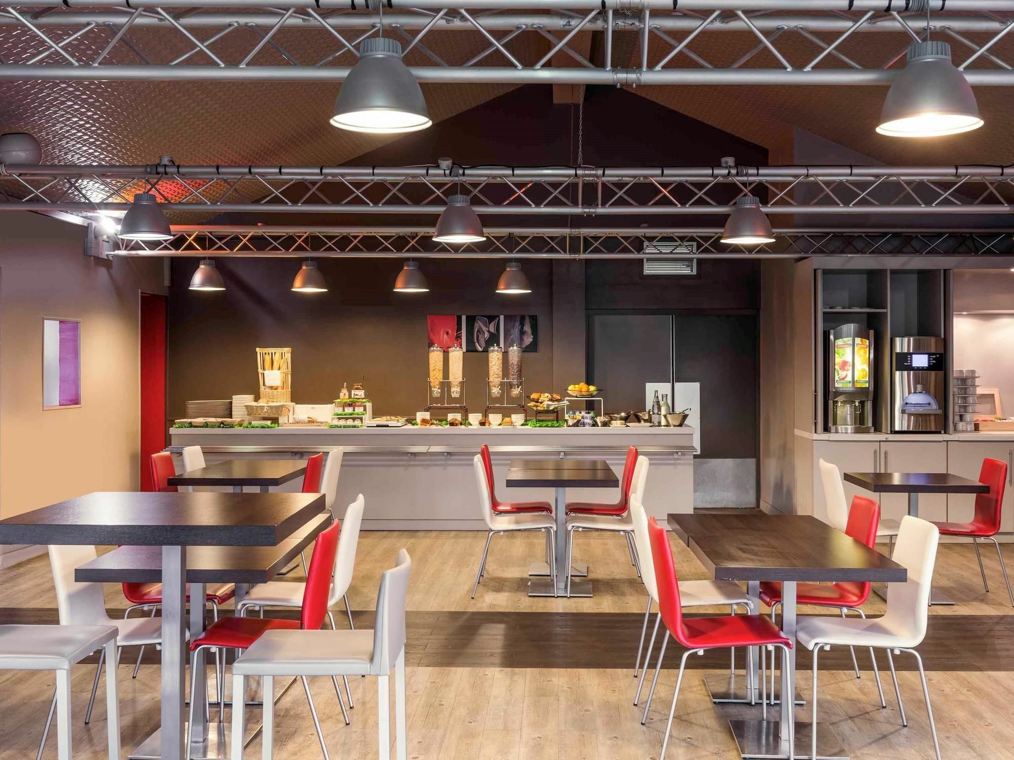 Hotel Ibis Cergy Pontoise Le Port Zewnętrze zdjęcie