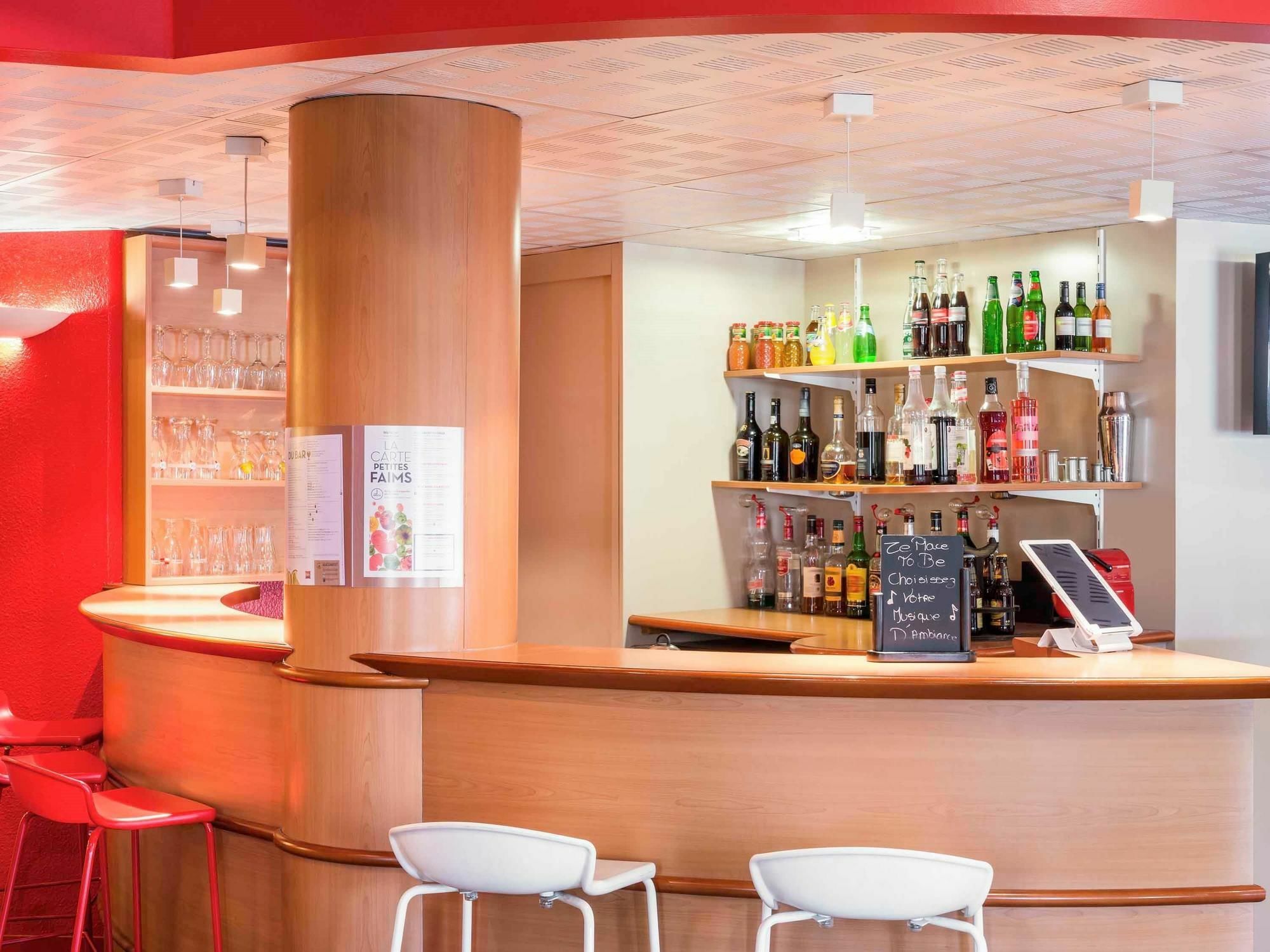 Hotel Ibis Cergy Pontoise Le Port Zewnętrze zdjęcie