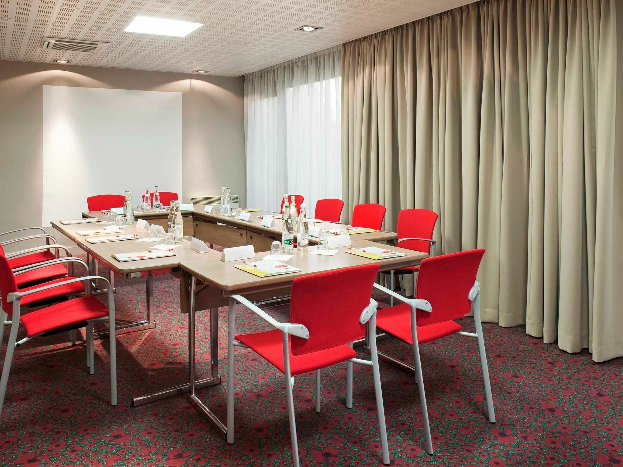 Hotel Ibis Cergy Pontoise Le Port Zewnętrze zdjęcie